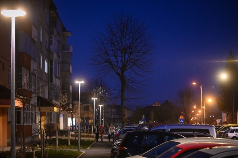 Primăria extinde iluminatul cu leduri pe alte 50 de străzi din Sibiu