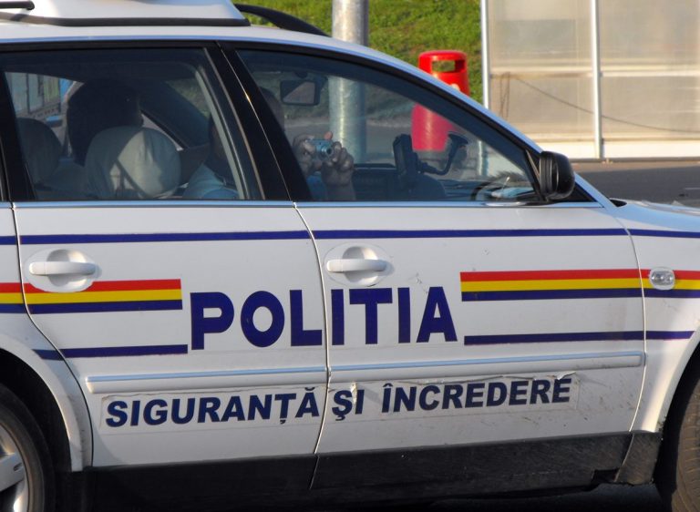 Sibian de 17 ani, reținut după ce a lovit o femeie și i-a sustras telefonul mobil