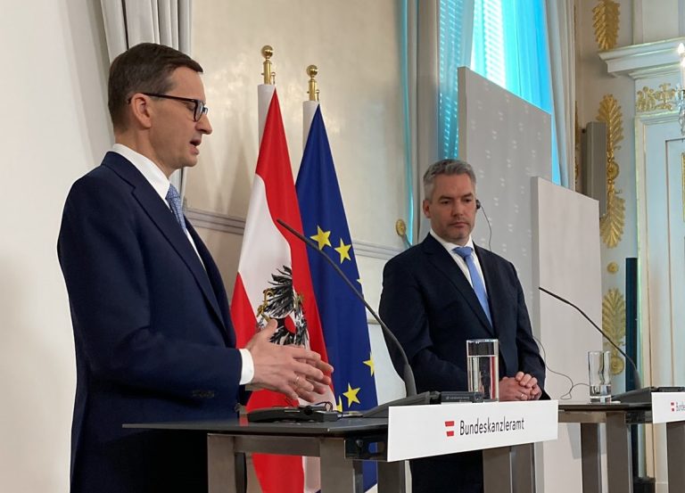 Avioanele poloneze pentru Ucraina nu mai merg în Germania: Polonia cere NATO să-și asume acest transfer