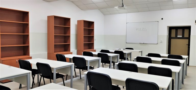 Săli de curs modernizate la Facultatea de Științe Socio-Umane. Investiții de peste 225.000 lei