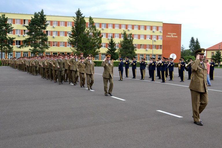 Student al Academiei Forțelor Terestre din Sibiu, depistat cu droguri. Conducerea AFT a sesizat DIICOT
