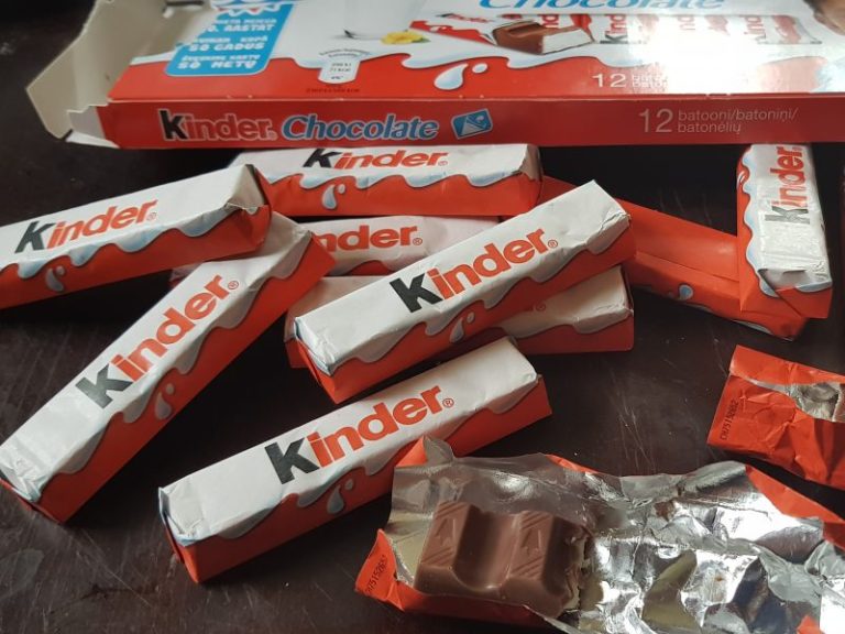 Scandalul Kinder a ajuns în România. Celebrele ciocolate sunt retrase din magazine
