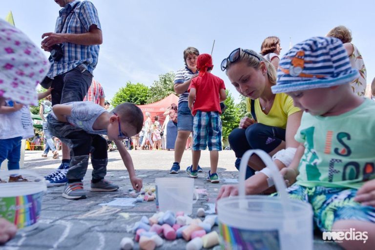 1 iunie cu personaje de poveste şi competiţii sportive, la Mediaş