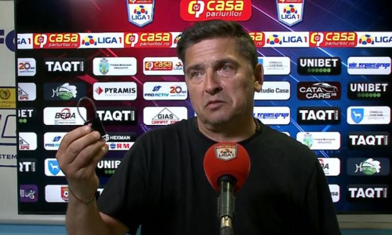 FOTO Antrenorul Gazului Metan a venit cu un lacăt după ultima partidă din istorie. „E un lacăt pe care eu mă duc să îl pun acum pe poartă la Mediaș”