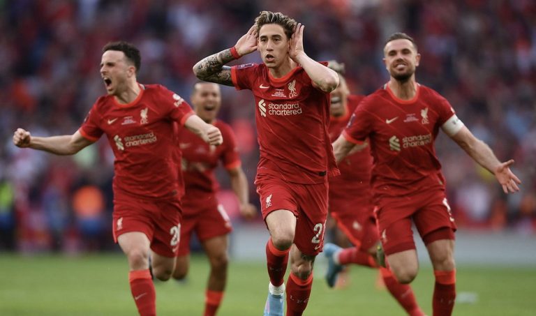 FC Liverpool a caștigat al 2-lea trofeu al sezonului