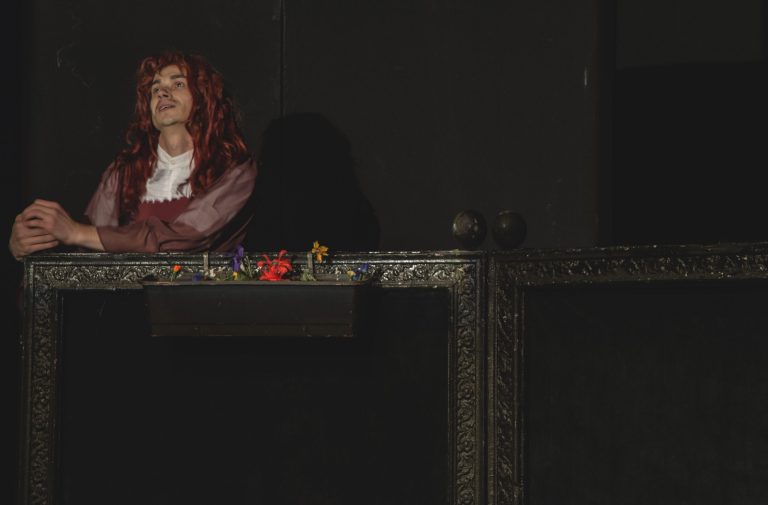 Spectatorii TNRS primesc în dar „Operele lui William Shakespeare (pe scurt)”