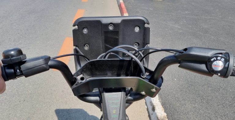 Închiriem, pedalăm, dar nu murim ca proștii