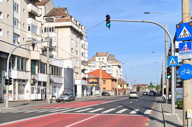 O nouă trecere de pietoni din Sibiu a primit semafor cu buton