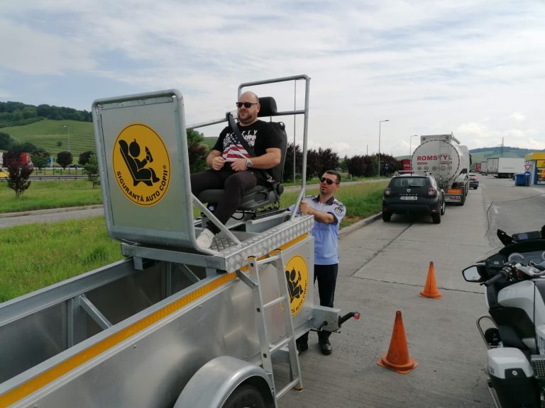 Șoferi și pasageri amendați pe A1 pentru că nu au purtat centurile de siguranță