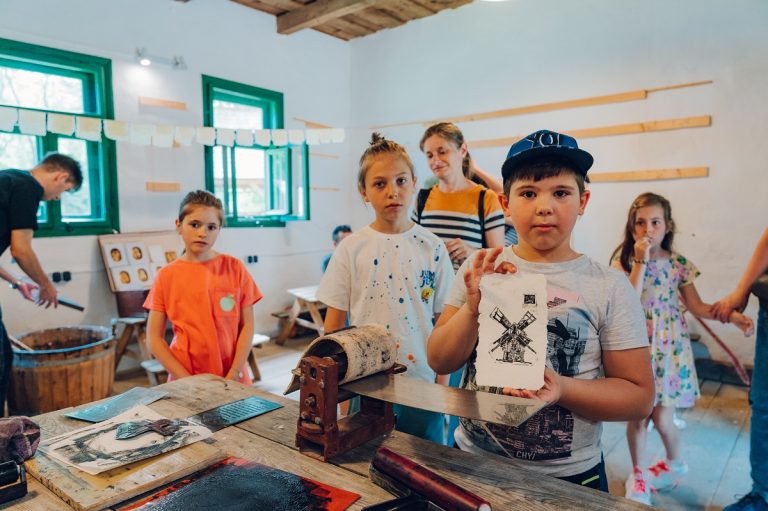 Aproximativ 10.000 de vizitatori ai Muzeului ASTRA au redescoperit jucăriile de altădată