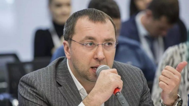 Directorul adjunct al “Facebook-ului” din Rusia, mort într-un accident