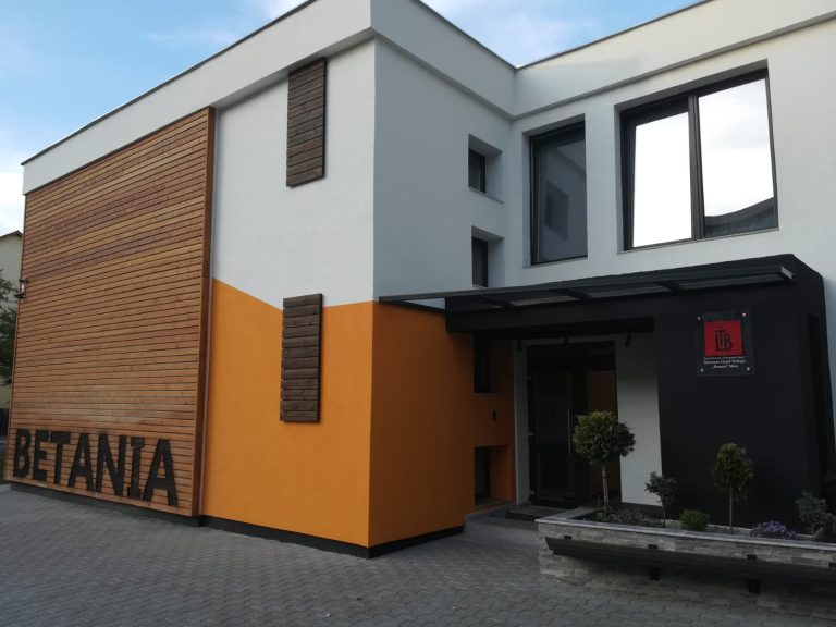 Tânărul scos din BAC contestă decizia. Conducerea Liceului Betania: „Lucrurile nu stau chiar așa cum s-a comunicat”