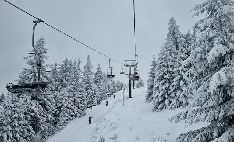 Fără investiții în pârtiile de schi și obiective turistice, Sibiul a căzut pe locul opt pe țară, după numărul de turiști