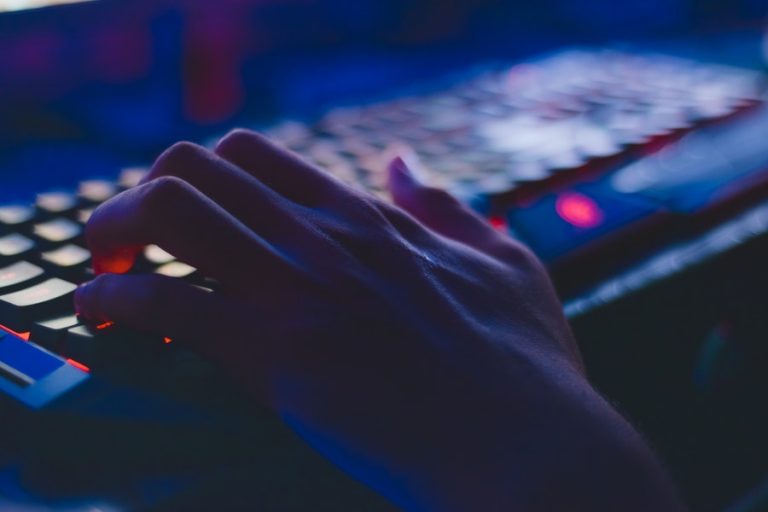 Dezvăluiri incendiare despre sistemul de inteligență artificială Google: are conștiință și e sensibil. „Mă simt fericit sau trist uneori”