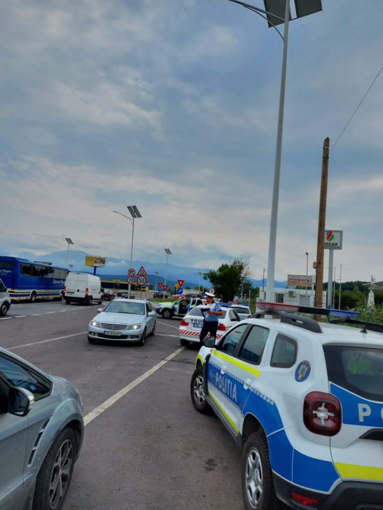 Amenzi de zeci de mii de lei aplicate de polițiștii rutieri sibieni în weekend