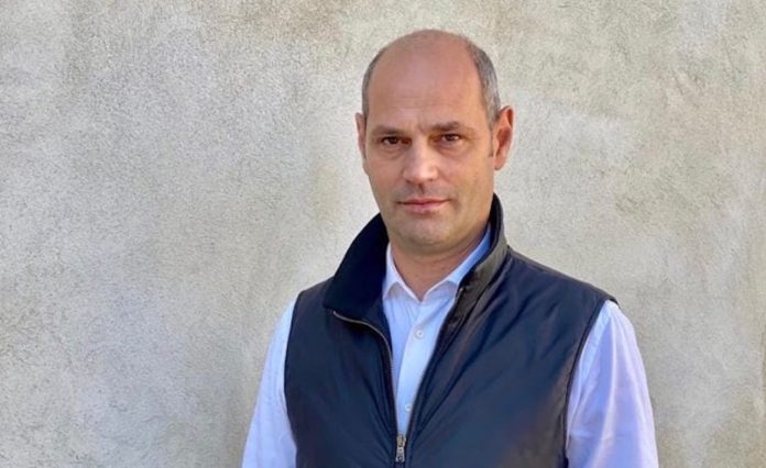 4153c385-94e5-47e9-a367-e1d510d02c10