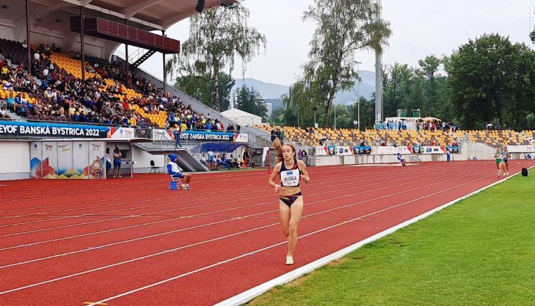 Medieșeanca Alexandra Hudea, în finala probei de 3.000 de metri la FOTE 2022