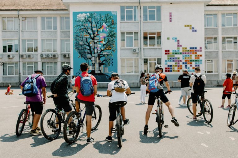 Sibiul devine de astăzi capitala artei stradale în România. Artiști din străinătate vor da culoare clădirilor