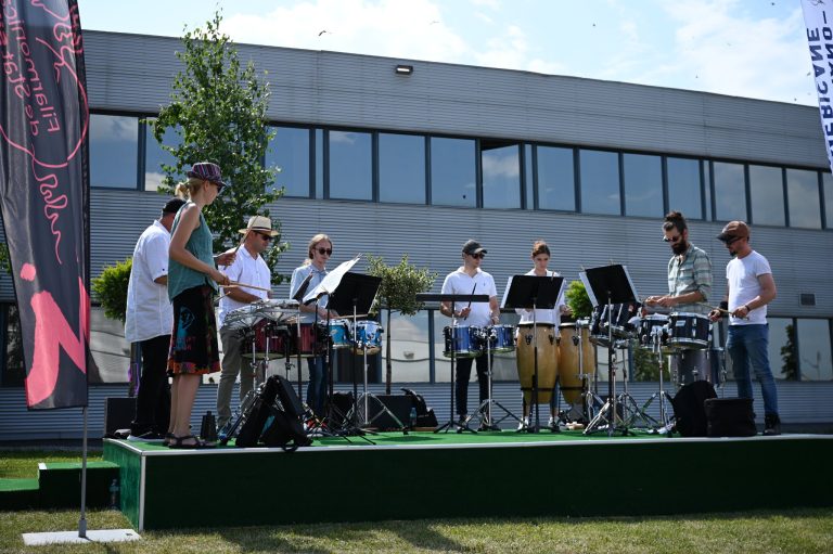 „Zilele Muzicale Româno-Americane” continuă cu recitaluri de percuție și un concert Stesso Mare Trio