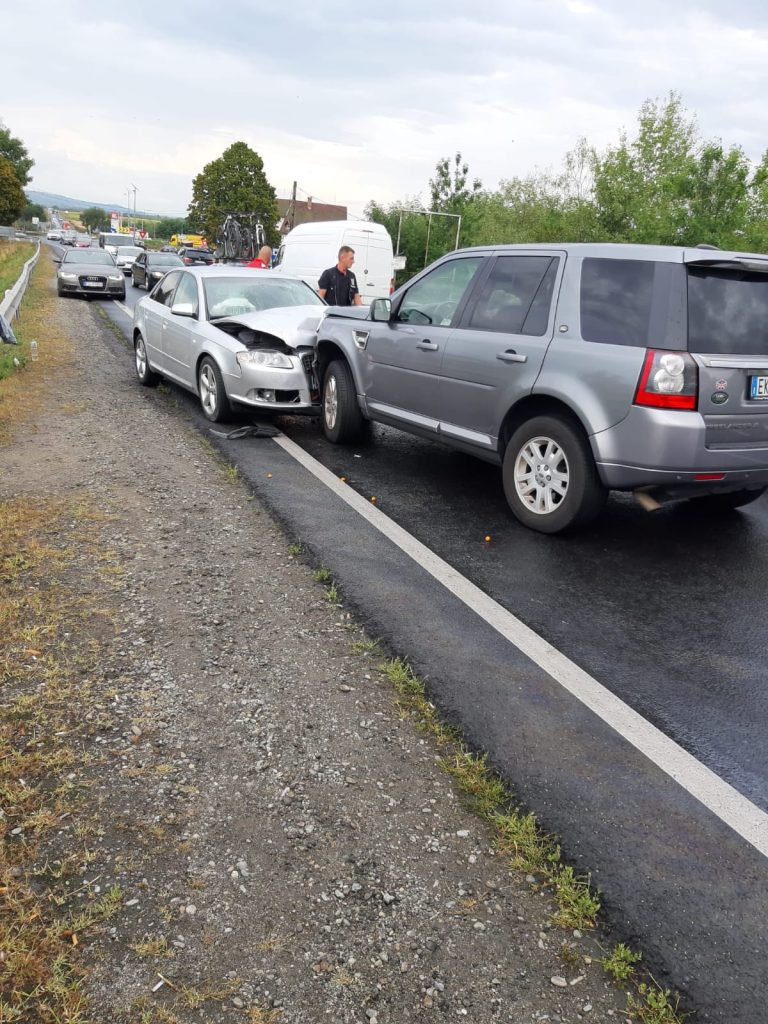 FOTO Femeie rănită într-un accident pe DN 1