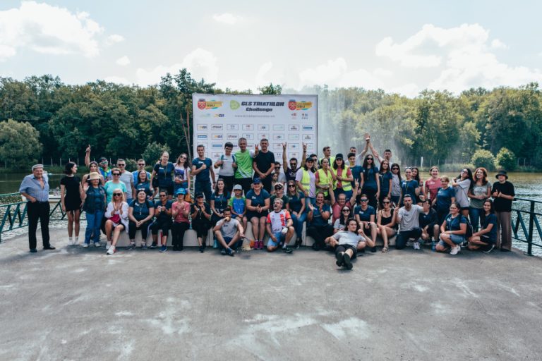Peste 300 de concurenți au luat startul competiției GLS Triathlon Challenge