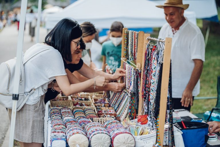 Muzica rock și meșteșugurile tradiționale își dau întâlnire în Muzeul ASTRA