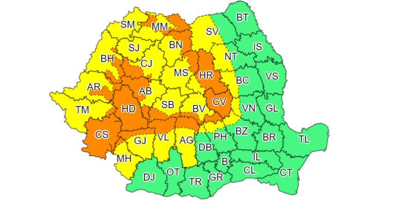 Avertizări de vreme instabilă în peste jumătate din țară, până miercuri dimineața