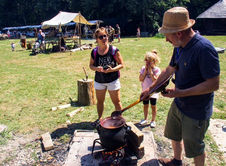 Peste 5.500 de vizitatori, weekendul trecut, în Muzeul din Dumbrava Sibiului