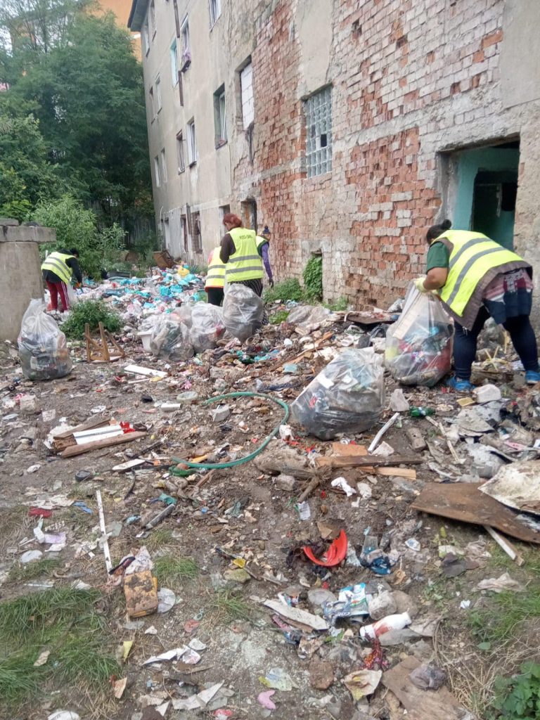 FOTO Primarul Mediașului către locuitorii de pe Tineretului: Rușine celor care produc atâta mizerie