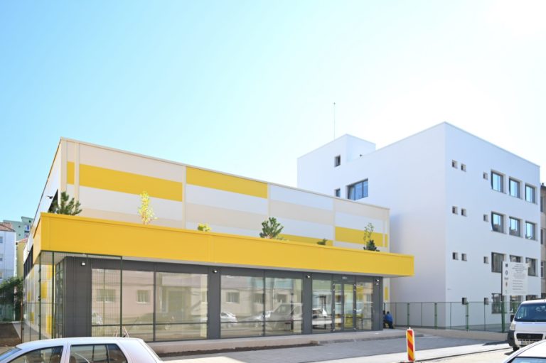 Extinderea școlii Regele Ferdinand și construcția sălii de sport s-au finalizat