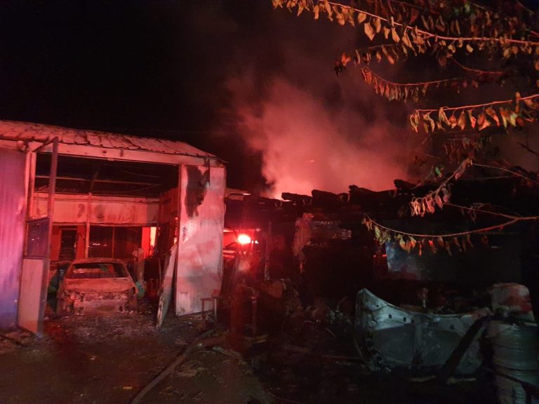 FOTO Un incendiu a făcut pagube uriașe, în Scoreiu