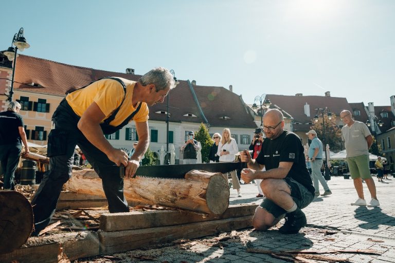 Rețete de succes pentru muzeele în aer liber din România, „preparate” în Dumbrava Sibiului
