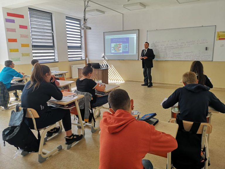 Școală smart pentru elevii din Păuca. Primarul Niculae Dancu: „Este o mândrie a comunității noastre”