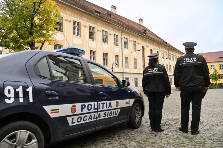 Polițiștii locali vor fi prezenți și anul acesta în autobuzele școlare și în apropierea unităților de învățământ