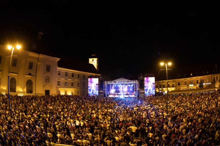 Delia, Mira, Nicole Cherry, Puya, sâmbăta aceasta la Sibiu