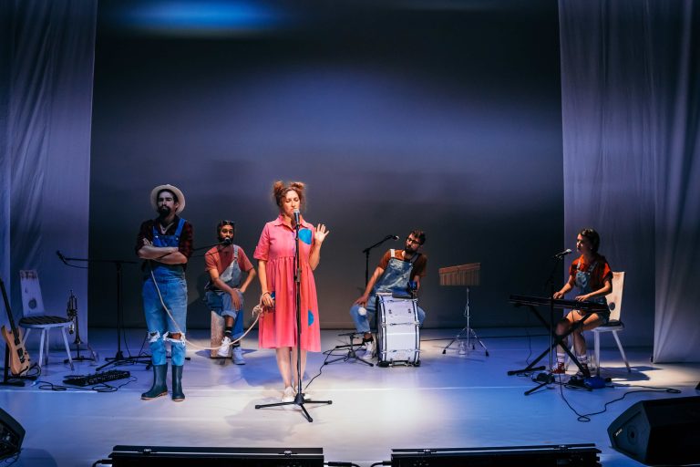 „Vaca Rosalinda”, în spectacol la Sibiu și Piatra Neamț