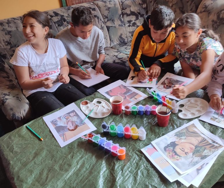 15 copii din Laslea, ajutați să depășească problema analfabetismului
