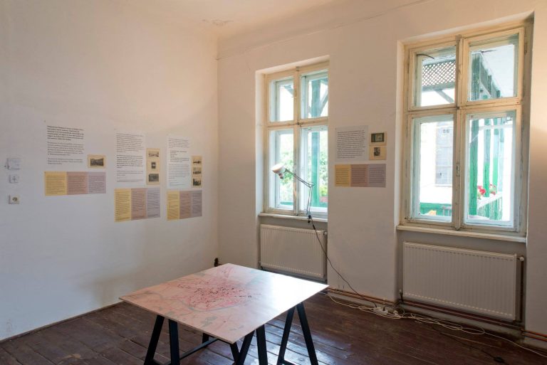 Medieșenii interesați vor învăța cum se restaurează ferestrele din lemn