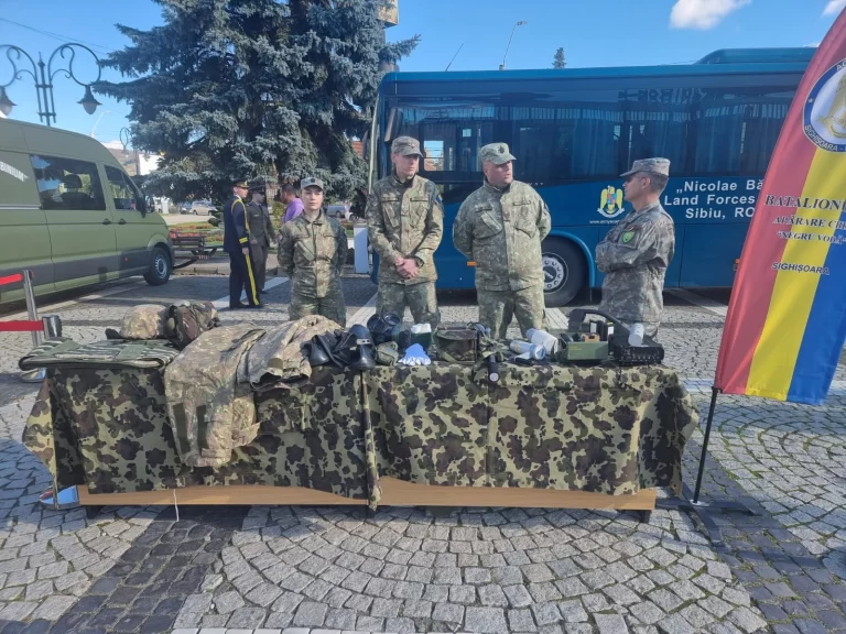 Elevii din Mediaș invitați și în acest an la ,,Ziua Armatei României în Școli’’