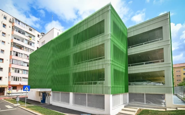 Care sunt tarifele pentru parcarea supraterană multietajată Hipodrom