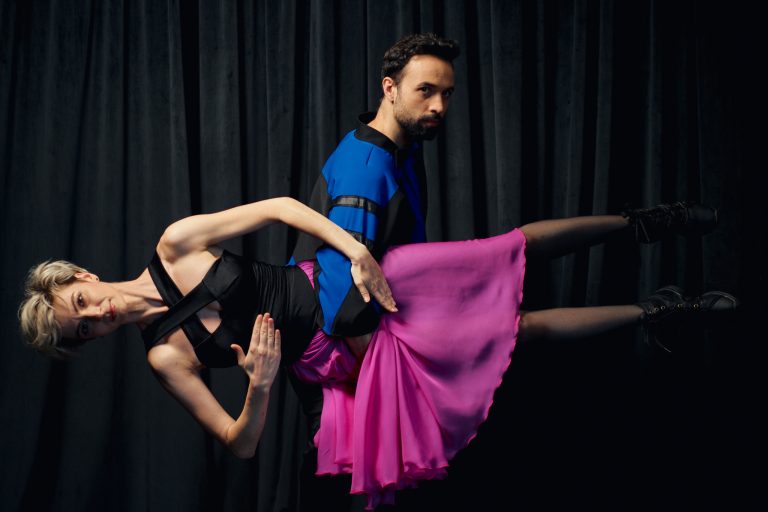 Despre fuga bărbaților din fața propriilor emoții și frici, la Teatrul „Gong”