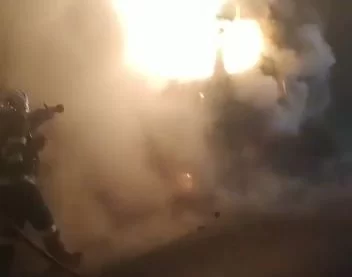 FOTO/VIDEO Camion cuprins de flăcări pe Drumul Național 1
