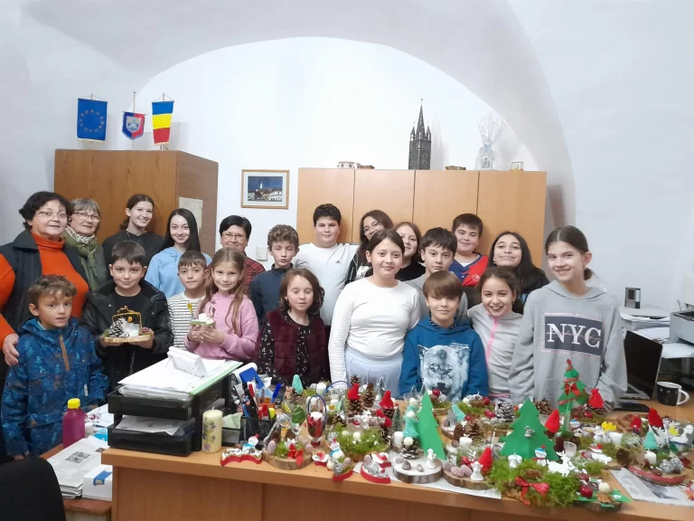 Pregătiri pentru Bazarul de Sărbători la Forumul German Mediaș