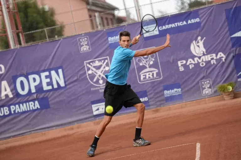 Victor Cornea ţinteşte Top 50 la dublu