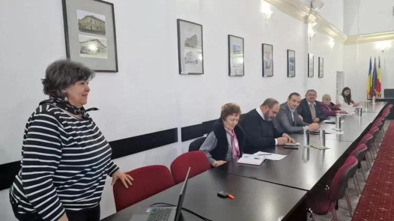 Depresia la persoanele vârstnice, discutată la Prefectură