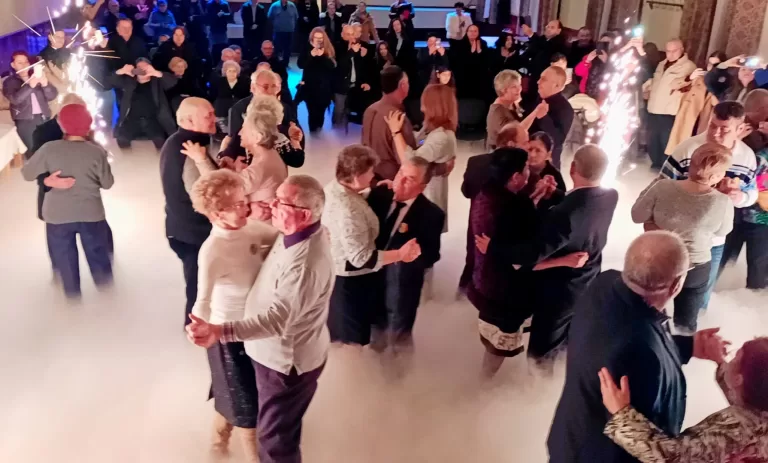 FOTO Cupluri de aur, argint și smararald, sărbătorite în Târnava