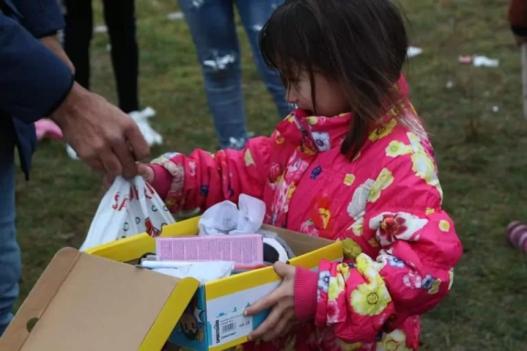 „Dar din dar” pentru 100 de copii din familii defovarizate