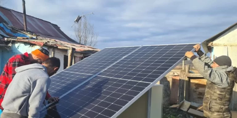 Curent electric gratuit pentru 69 de familii vulnerabile din comuna Hoghilag