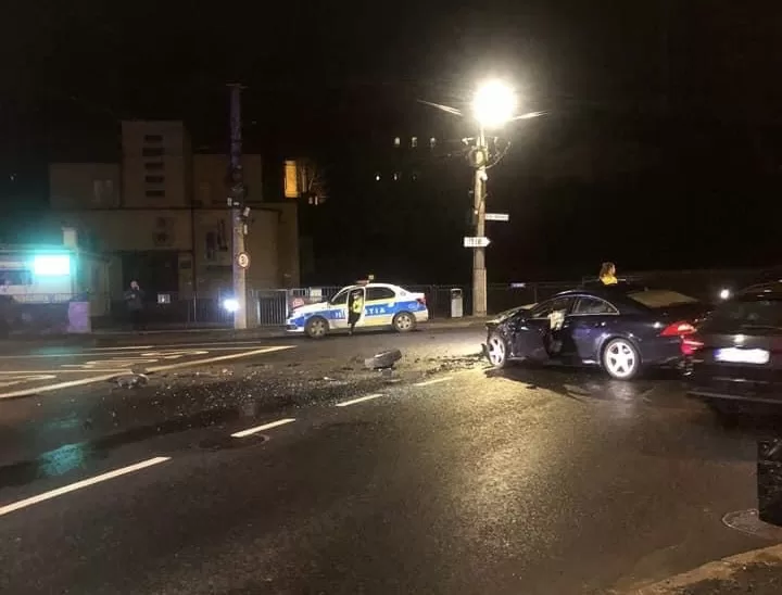 FOTO Patru persoane transportate la spital în urma unui accident rutier, în Sibiu