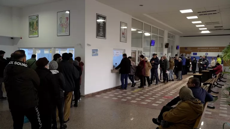 Amenzi de 20.000 de lei pentru românii care manifestă lipsă de respect față de funcționarii publici
